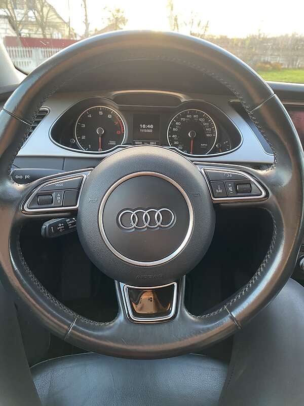 Седан Audi A4 2015 в Василькове