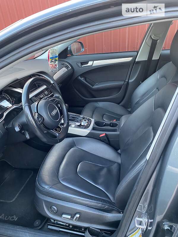 Седан Audi A4 2015 в Василькове