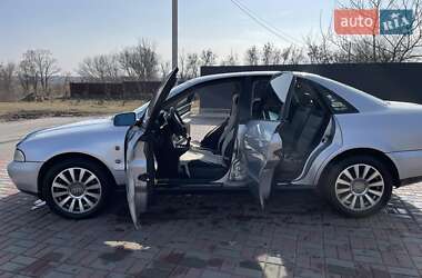 Седан Audi A4 1996 в Переяславі