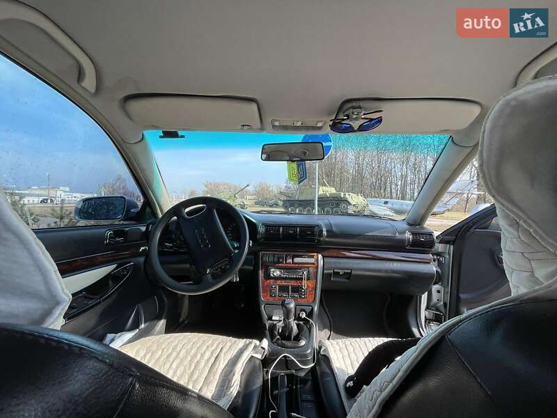 Седан Audi A4 1996 в Переяславі