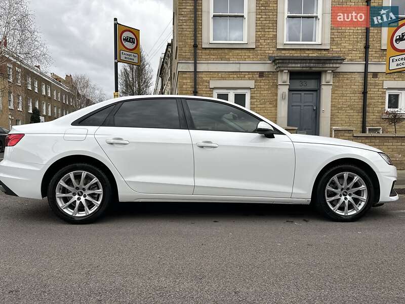 Седан Audi A4 2021 в Киеве