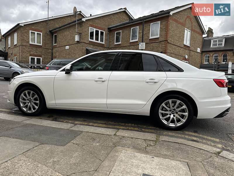 Седан Audi A4 2021 в Киеве