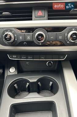 Седан Audi A4 2021 в 