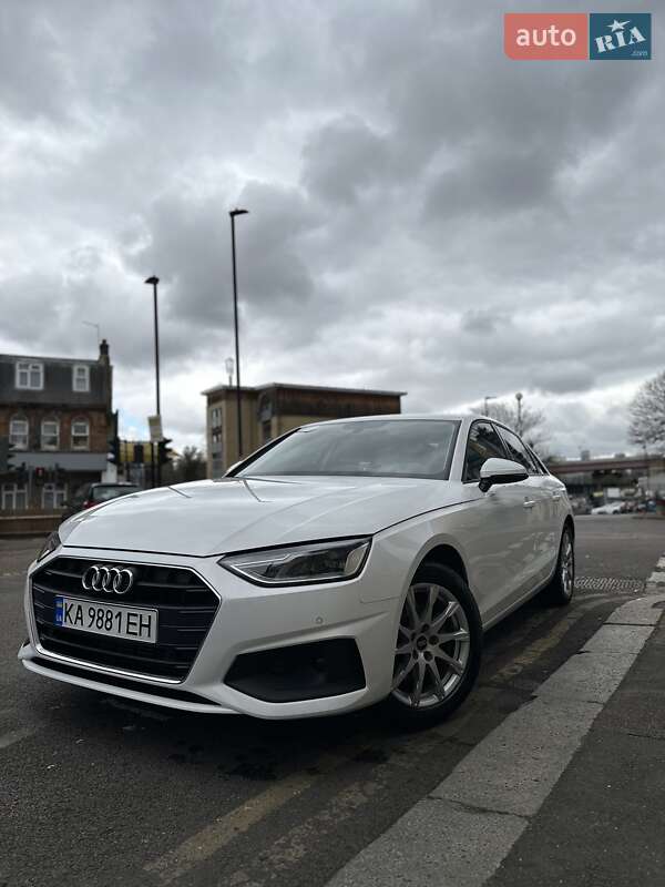 Седан Audi A4 2021 в Киеве