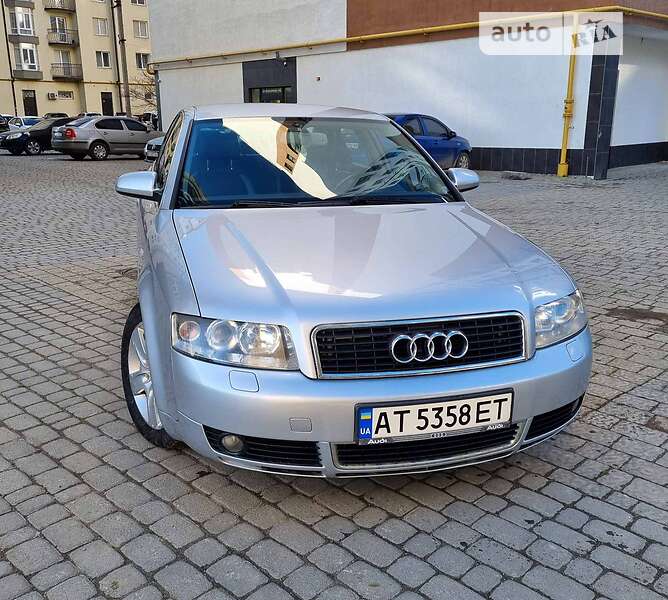 Седан Audi A4 2004 в Ивано-Франковске