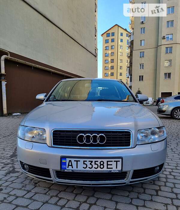 Седан Audi A4 2004 в Ивано-Франковске