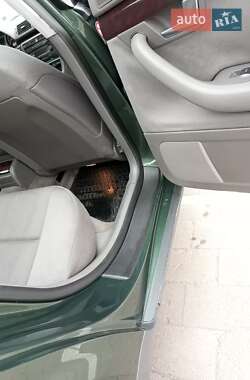 Седан Audi A4 2001 в Житомире