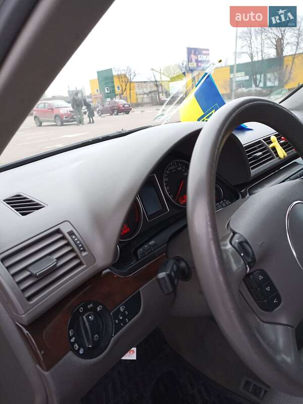 Седан Audi A4 2001 в Житомире