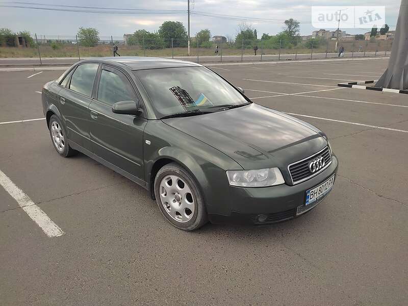 Седан Audi A4 2001 в Білгороді-Дністровському