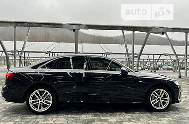Седан Audi A4 2021 в 