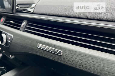 Седан Audi A4 2021 в 