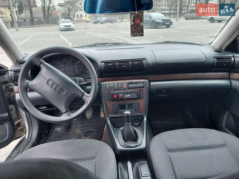 Универсал Audi A4 1996 в Днепре