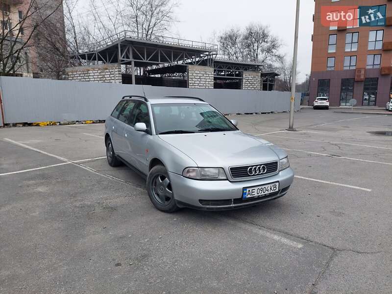 Универсал Audi A4 1996 в Днепре