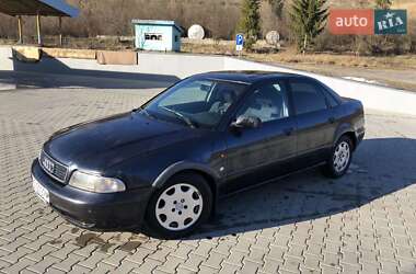 Седан Audi A4 1998 в 
