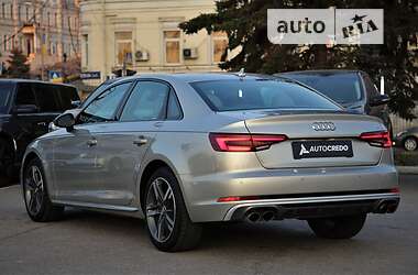Седан Audi A4 2016 в 