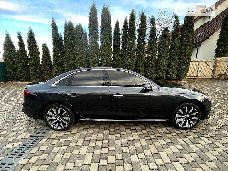 Седан Audi A4 2019 в Хмельницькому