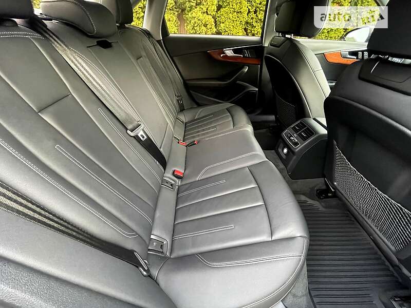 Седан Audi A4 2019 в Хмельницькому