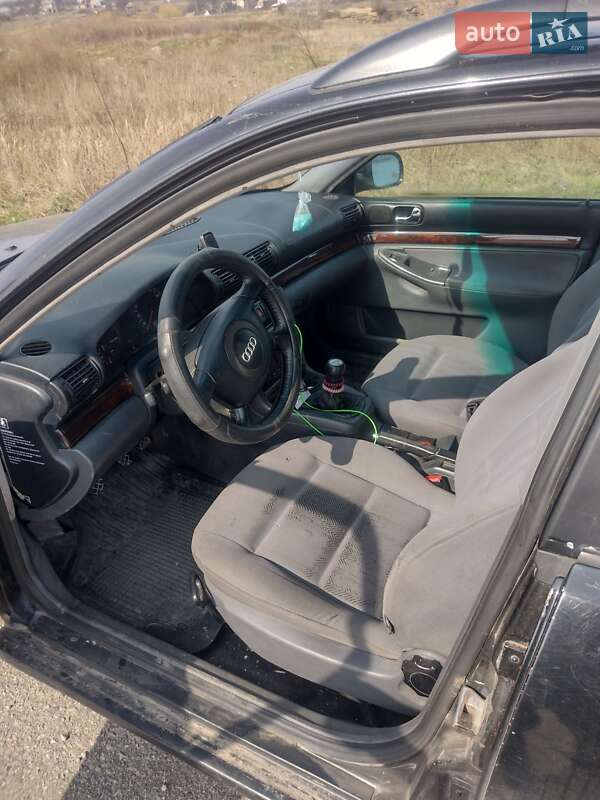 Универсал Audi A4 1997 в Вольнянске фото Универсал Audi A4 1997 в Вольнянске