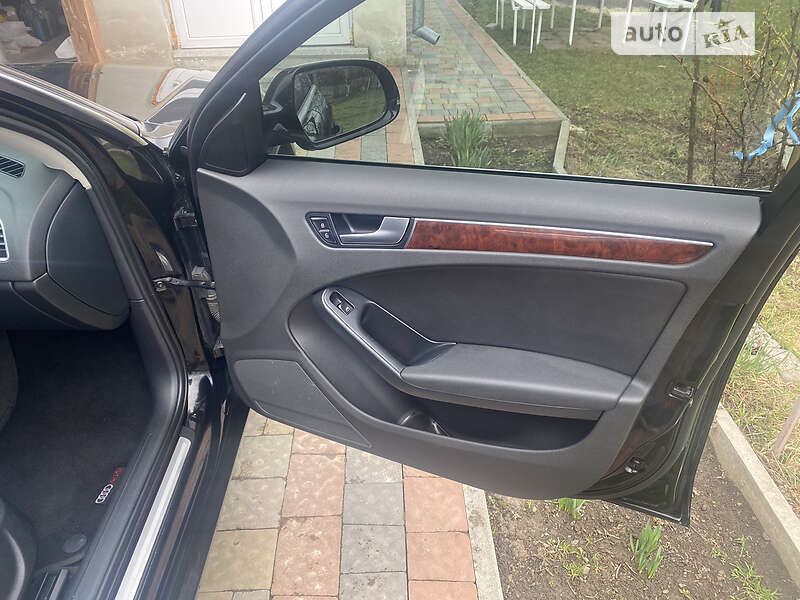 Седан Audi A4 2011 в Богородчанах