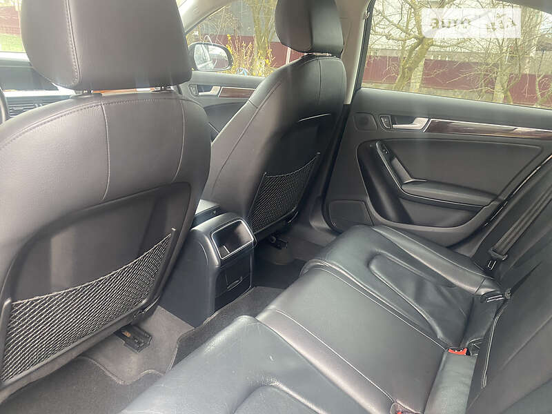 Седан Audi A4 2011 в Богородчанах