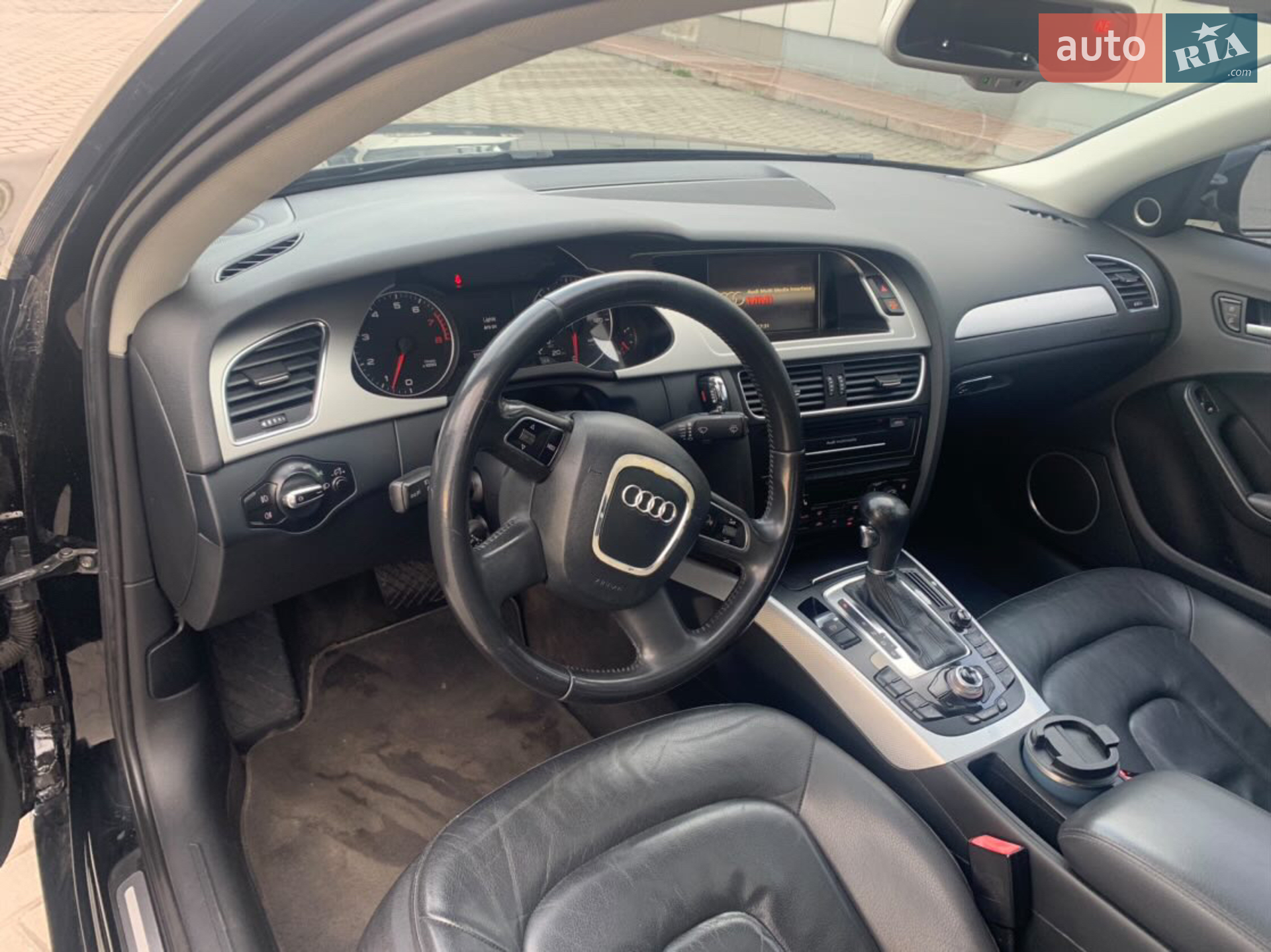 2011 Audi A4 - мініатюра 9