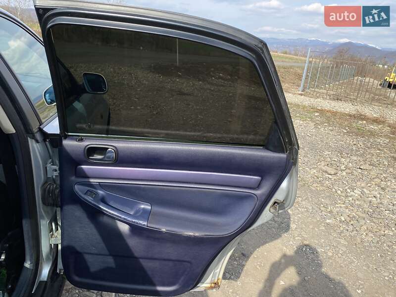 Седан Audi A4 1997 в Хусте