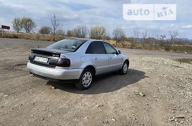 Седан Audi A4 1997 в Хусті