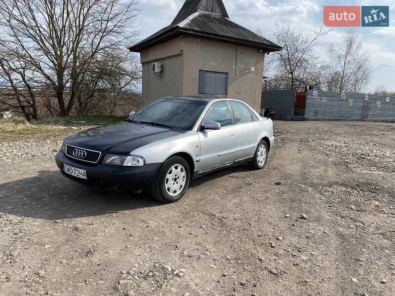 Седан Audi A4 1997 в Хусте