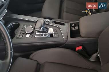 Седан Audi A4 2016 в 