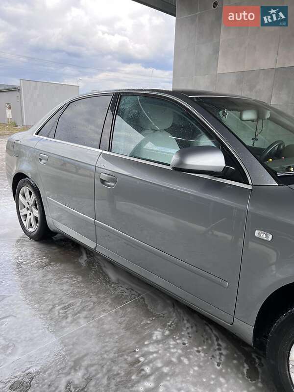 Седан Audi A4 2005 в Виноградове