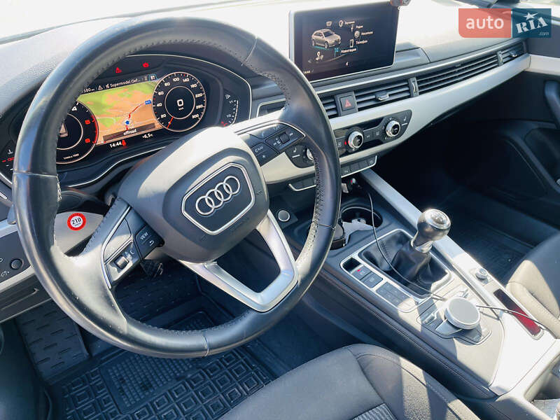Универсал Audi A4 2017 в Рахове