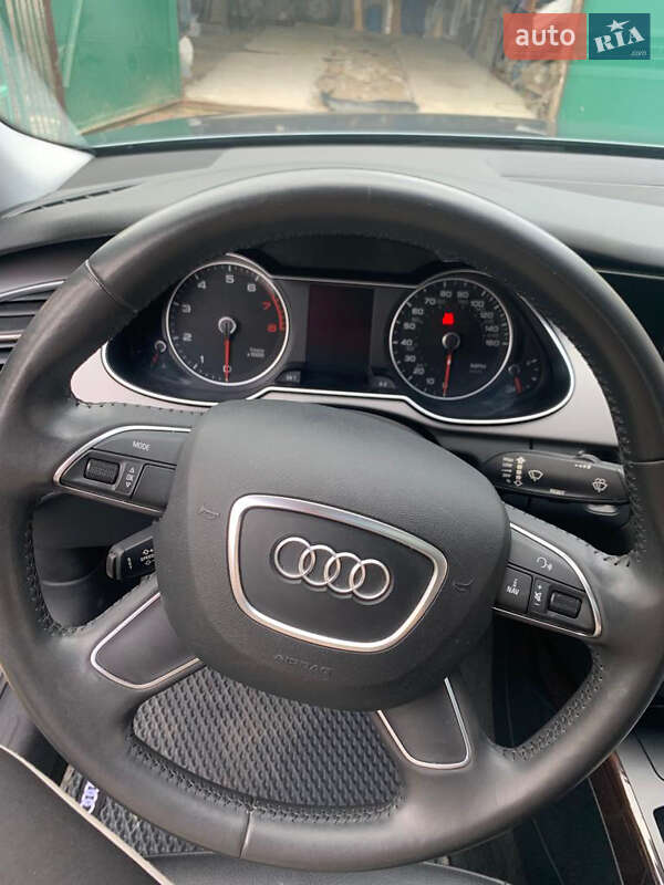 Седан Audi A4 2012 в Ізмаїлі