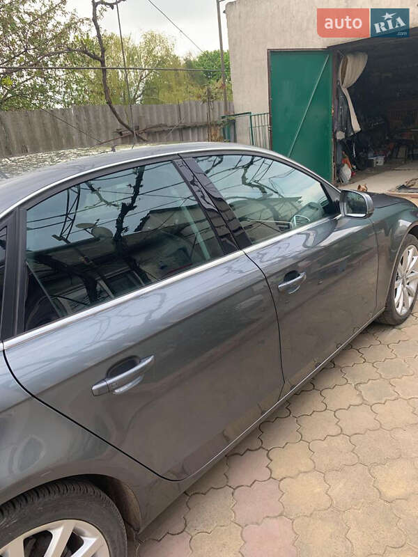 Седан Audi A4 2012 в Ізмаїлі