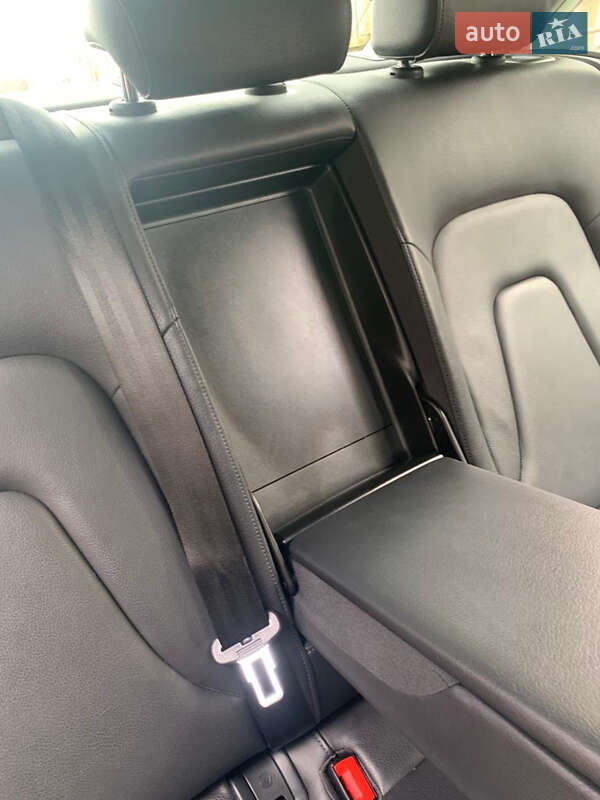 Седан Audi A4 2012 в Ізмаїлі