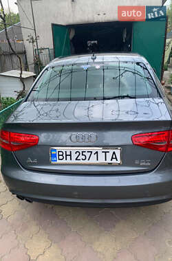 Седан Audi A4 2012 в Измаиле