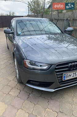 Седан Audi A4 2012 в Ізмаїлі