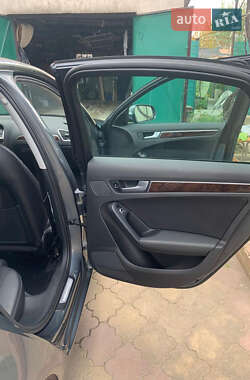 Седан Audi A4 2012 в 