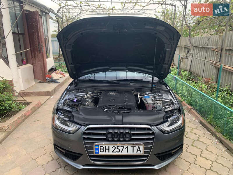 Седан Audi A4 2012 в Ізмаїлі