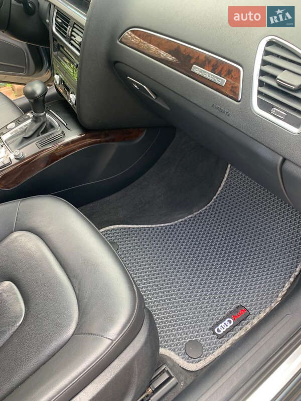 Седан Audi A4 2012 в Измаиле