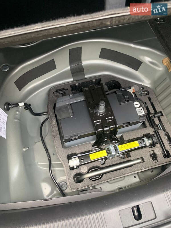 Седан Audi A4 2012 в Ізмаїлі