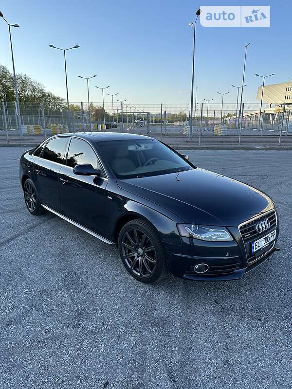 Седан Audi A4 2011 в Львове