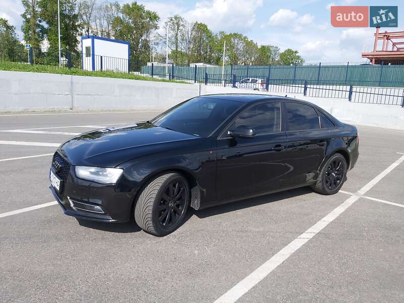 Седан Audi A4 2013 в Полтаве