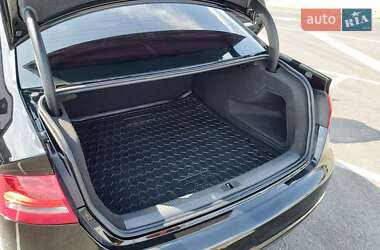 Седан Audi A4 2013 в 
