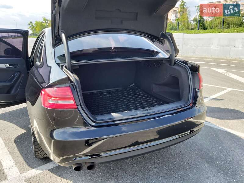 Седан Audi A4 2013 в Полтаве