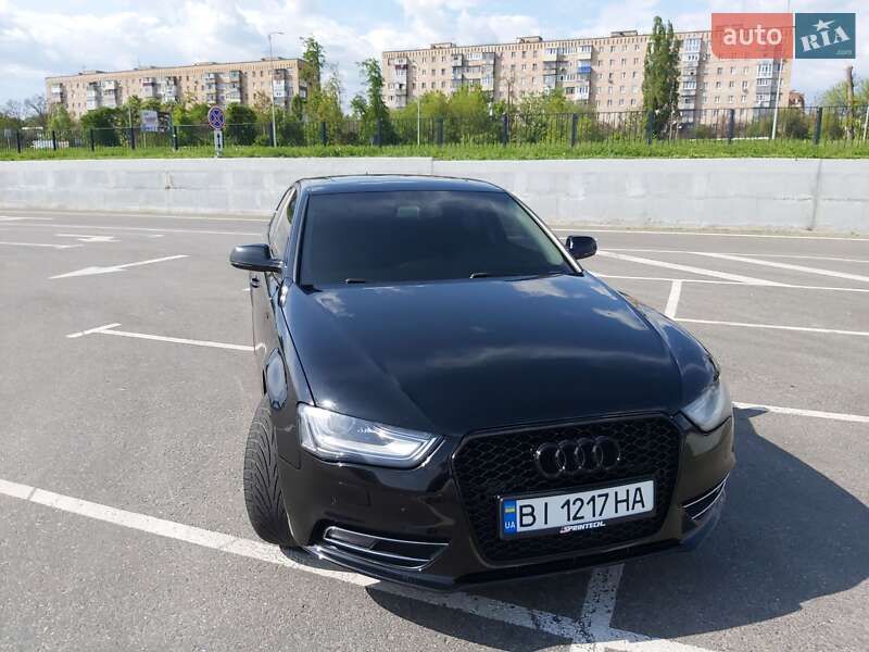 Седан Audi A4 2013 в Полтаве