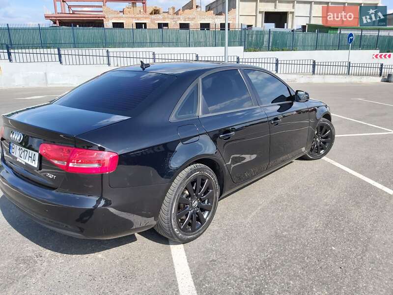 Седан Audi A4 2013 в Полтаве