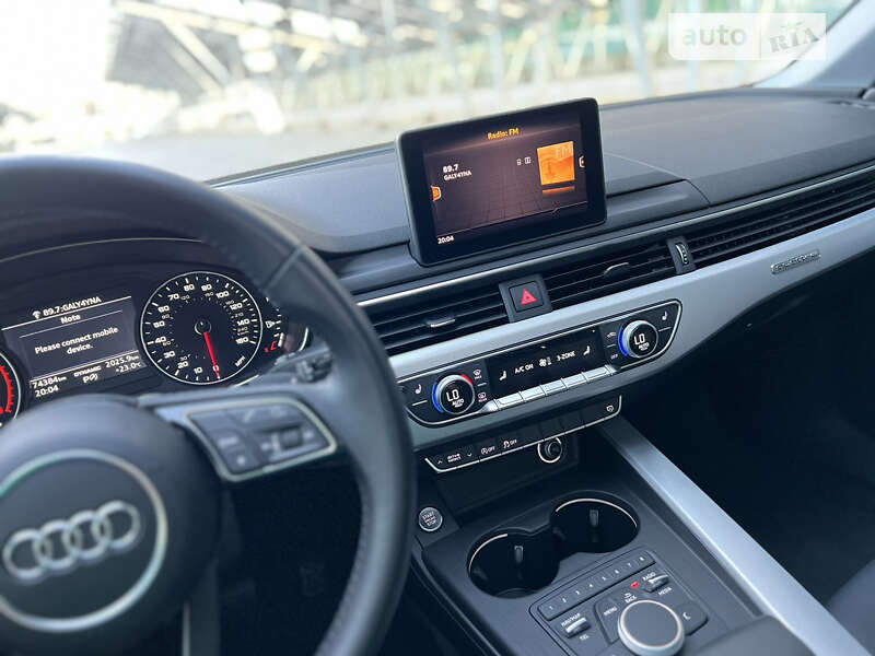 Седан Audi A4 2017 в Львові