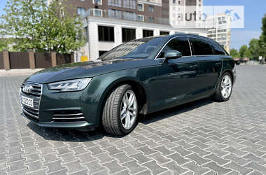 Универсал Audi A4 2017 в 