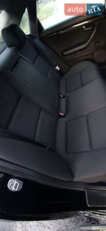 Седан Audi A4 2003 в Кам'янському
