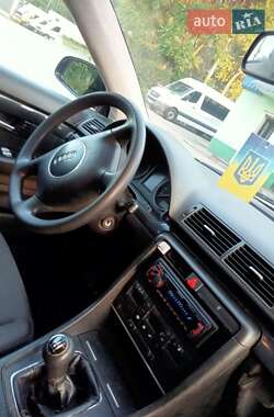 Седан Audi A4 2003 в Каменском